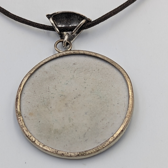 Vintage/Antique Broken China Repurpose With sterling Hand painted Bird Pendant - Picture 6 of 10